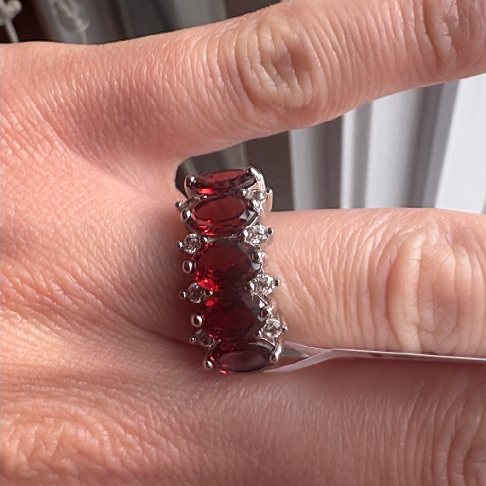 JTV 4.90ctw Oval Red Garnet size 6
